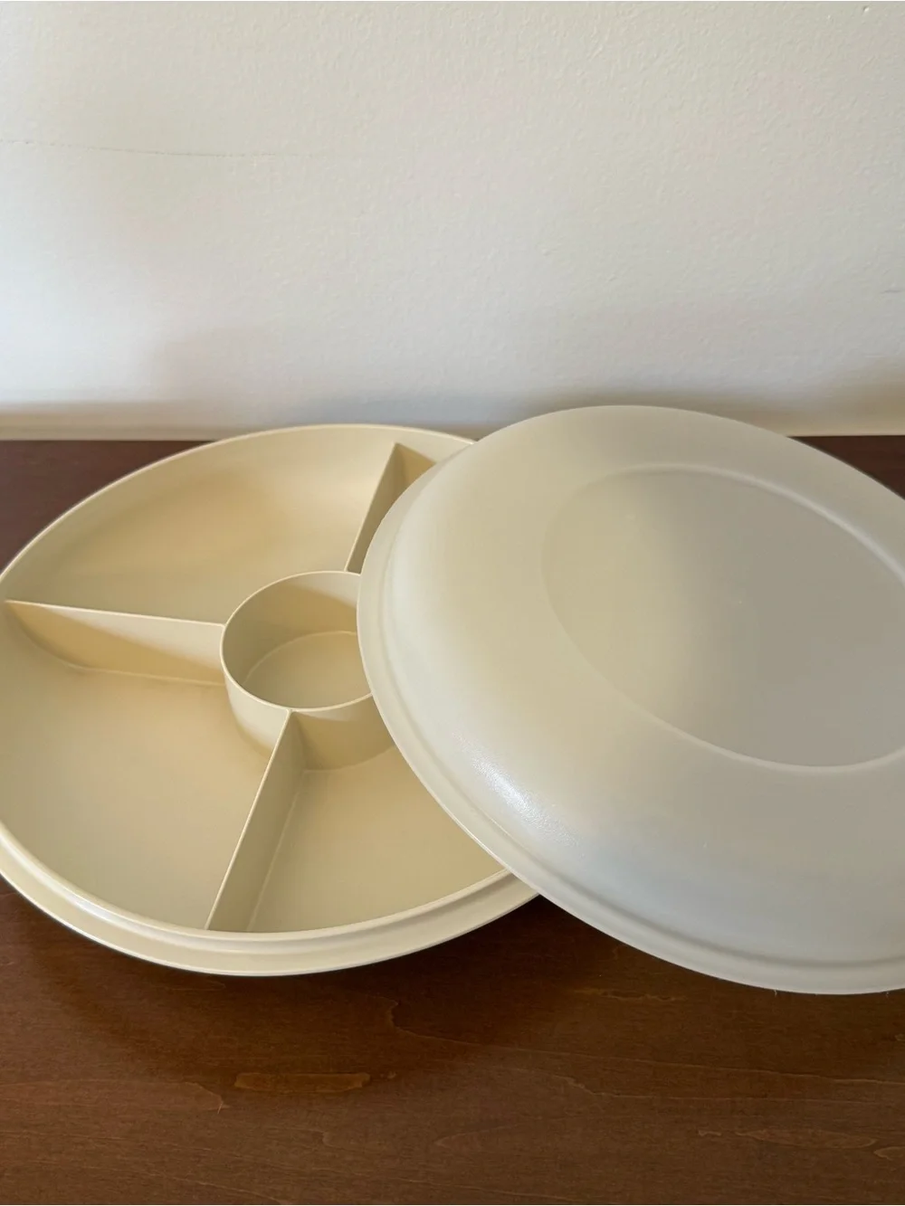 Vintage Tupperware 1708 5 Part Divided Veggie & Dip Serving Tray w/ Lid 1709